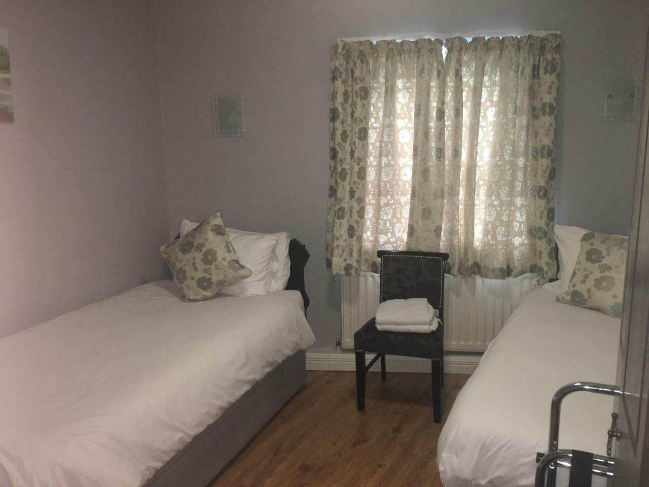 Riverside Guesthouse チャールスタウン エクステリア 写真